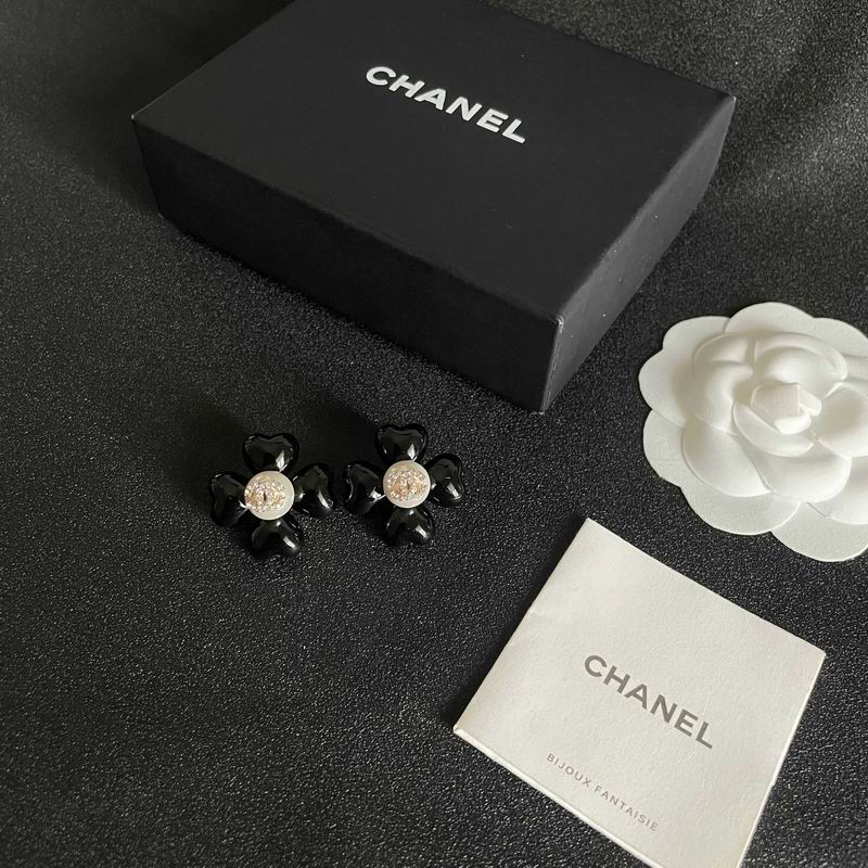 Chanel Earring 03yxs351